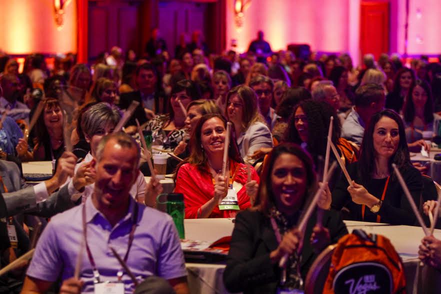 Team Building Speaker. Live or Virtual