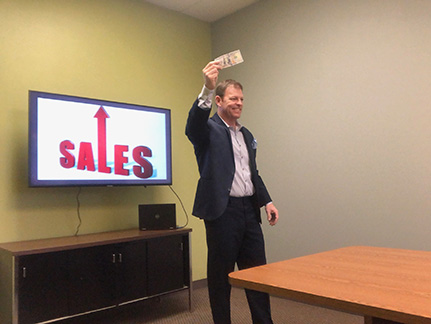 CREATIVE SELLING - BUILD YOUR BRAND